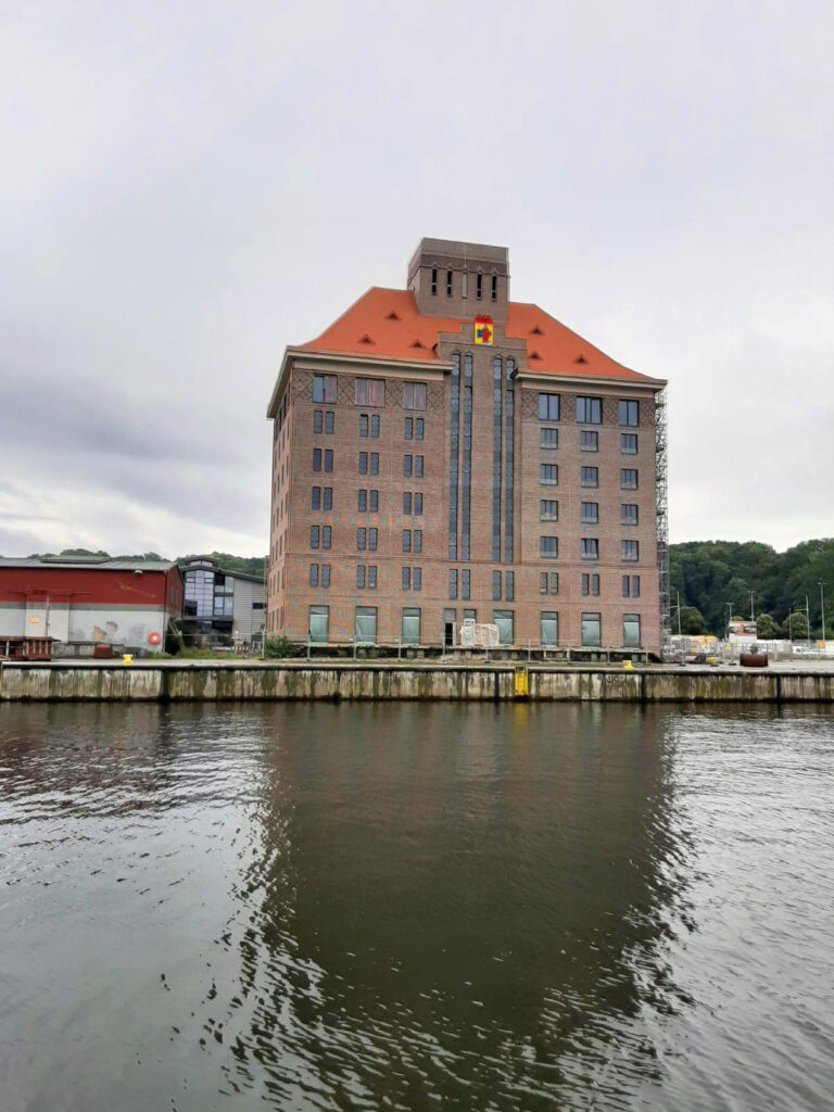 Stadtspeicher Flensburg, Verblendarbeiten.
